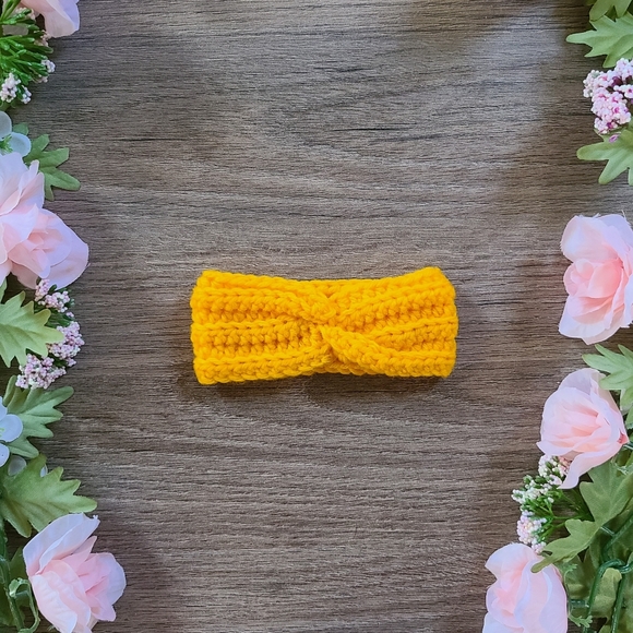 Yellow baby headband, handmade crochet ear warmer, mustard yellow earwarmer - Picture 1 of 7